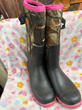 HISEA Women’s Pink Trim Camo Winter & Rain Boots